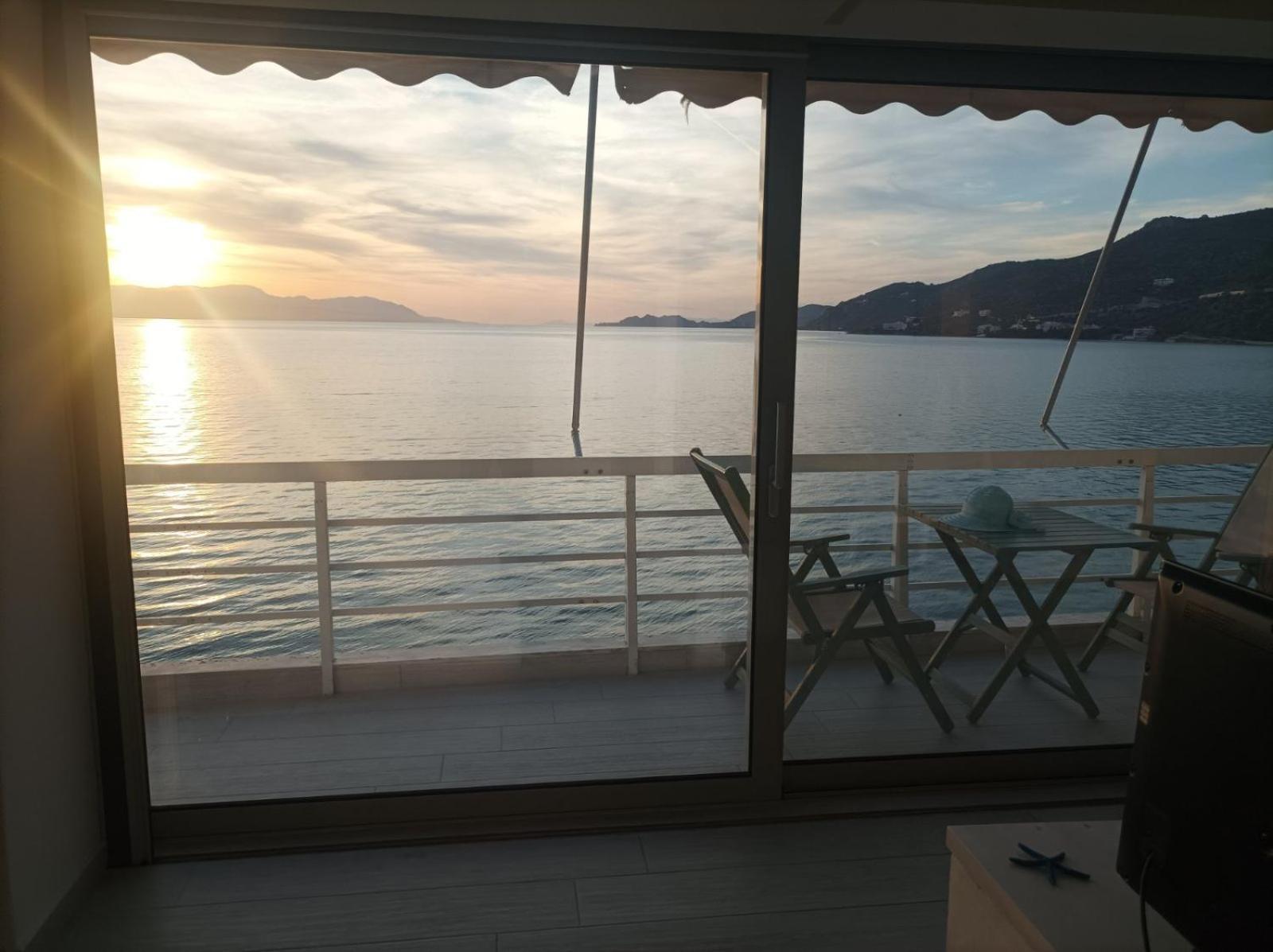 Blue Bliss Διαμέρισμα Λουτράκι Εξωτερικό φωτογραφία